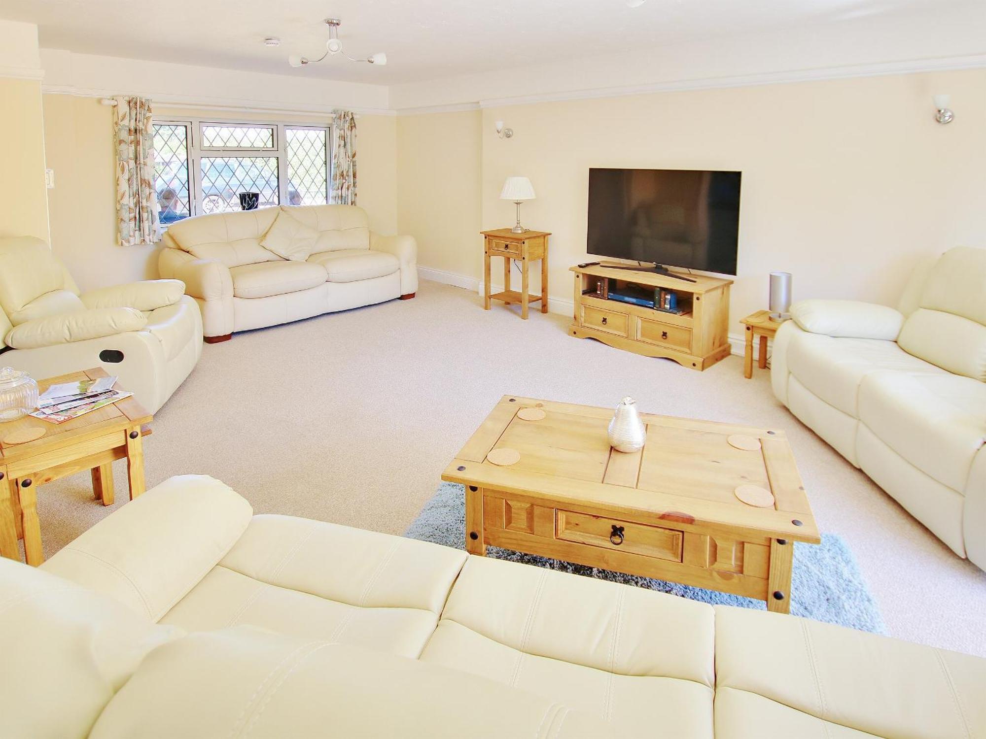 Irenic Lodge Netley ภายนอก รูปภาพ