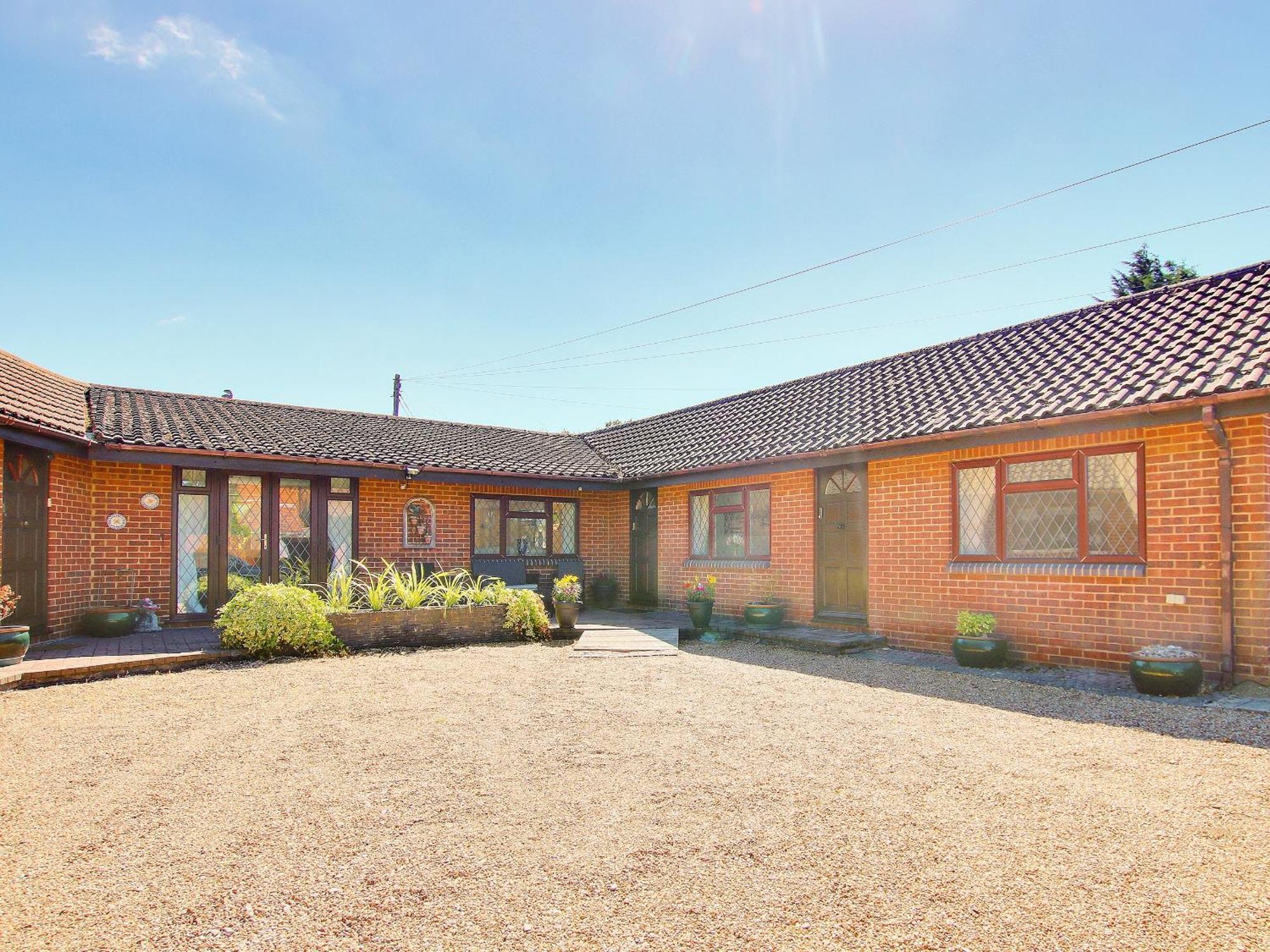 Irenic Lodge Netley ภายนอก รูปภาพ