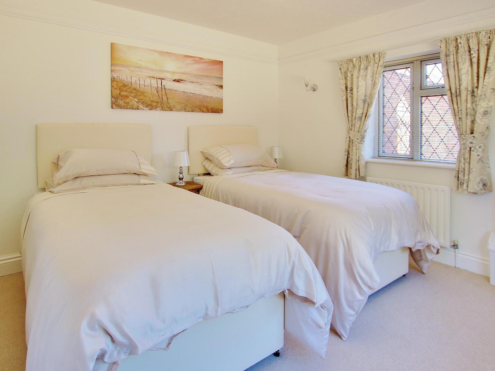 Irenic Lodge Netley ภายนอก รูปภาพ